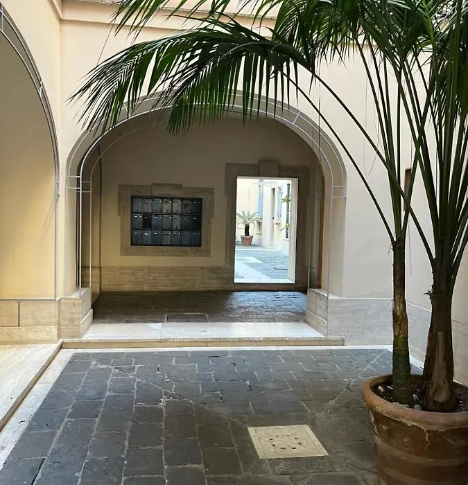 Shabby Roman Studio- ai fori Imperiali-1